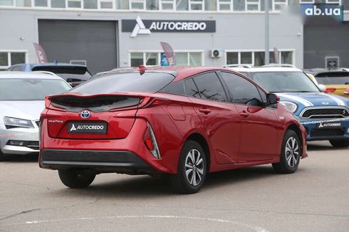 Toyota Prius 2016 - фото 7