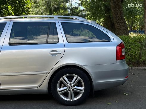 Skoda Octavia 2011 серый - фото 22