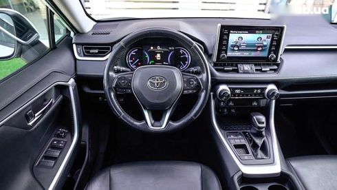 Toyota RAV4 2019 - фото 9