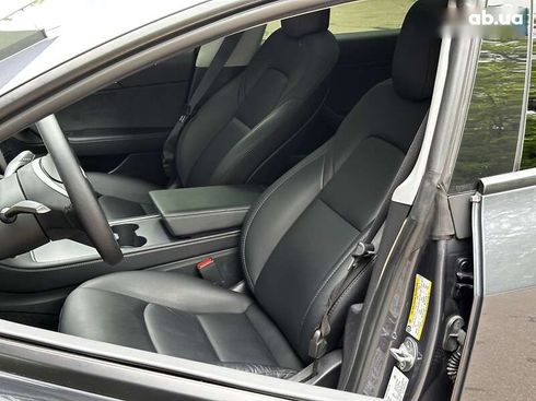 Tesla Model 3 2022 - фото 13