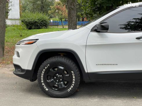 Jeep Cherokee 2014 белый - фото 11