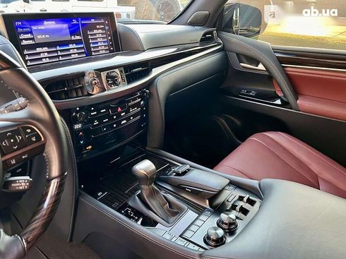 Lexus LX 2019 - фото 29