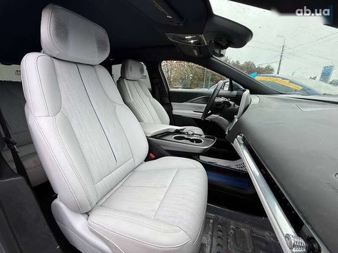 Cadillac Lyriq 2022 - фото 22