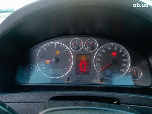 Volkswagen Multivan 2007 серый - фото 21