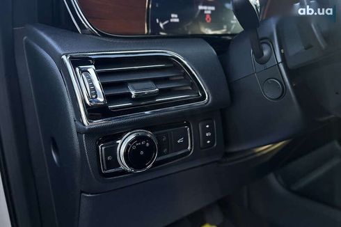 Lincoln Navigator 2020 - фото 25