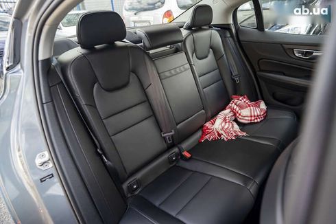 Volvo S60 2021 - фото 30