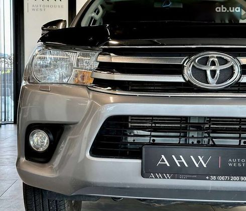 Toyota Hilux 2016 - фото 3
