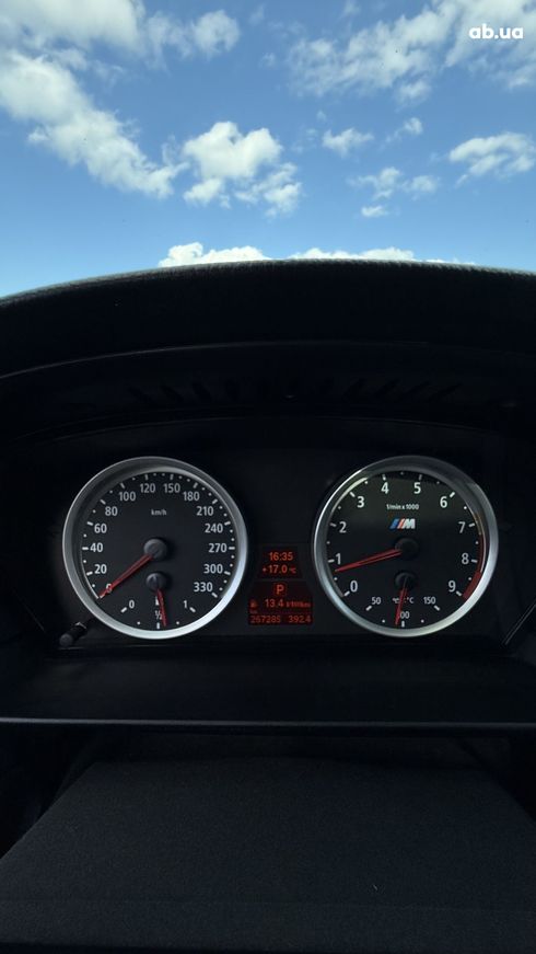 BMW 5 серия 2009 серебристый - фото 19