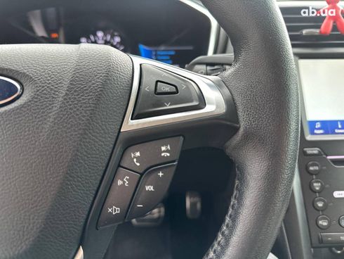 Ford Fusion 2017 белый - фото 24