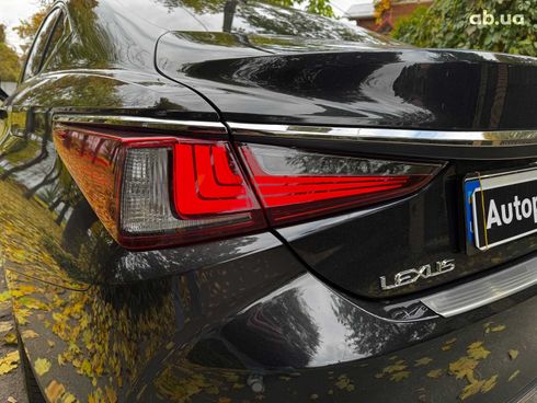 Lexus ES 2021 черный - фото 8