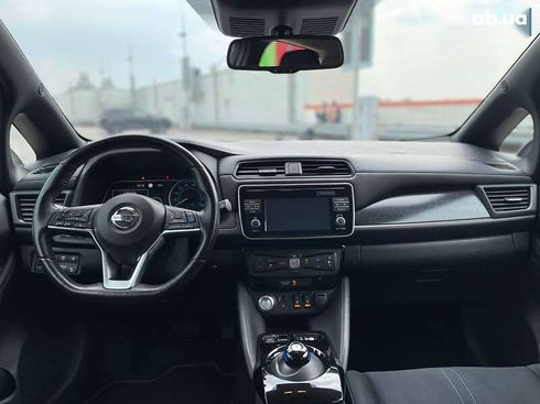 Nissan Leaf 2018 - фото 26