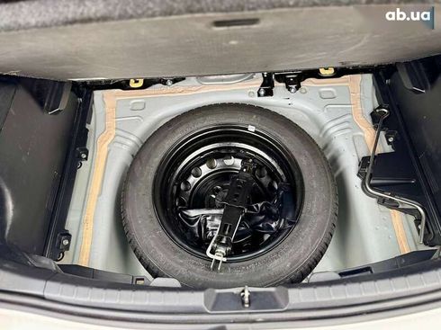 Toyota Yaris 2017 - фото 24