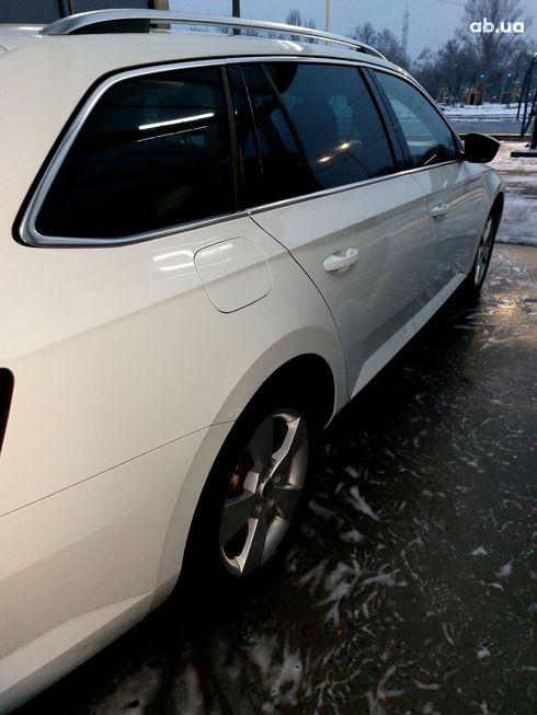 Skoda Superb 2016 белый - фото 12