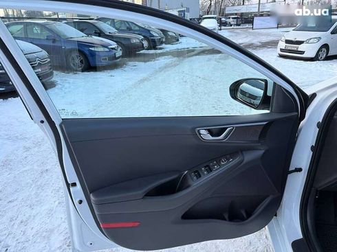 Hyundai Ioniq 2021 - фото 15