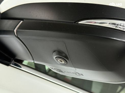 Toyota RAV4 2015 белый - фото 9