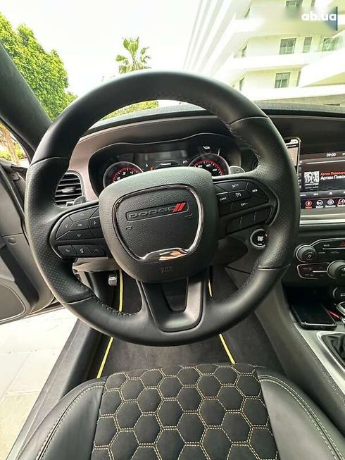 Dodge Charger 2019 - фото 11