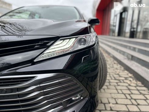 Toyota Camry 2020 - фото 15