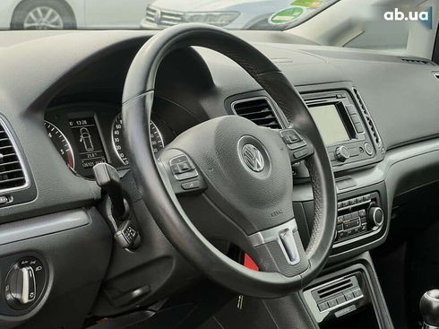 Volkswagen Sharan 2012 - фото 22