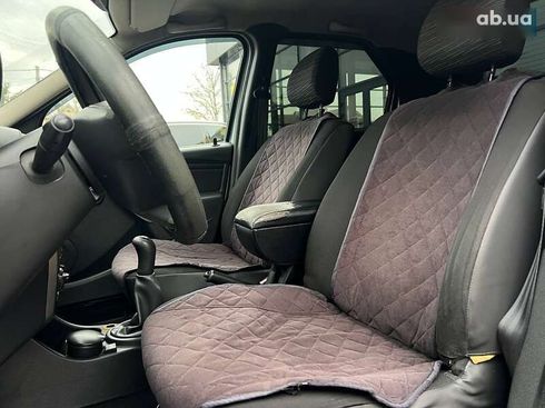 Renault Logan 2011 - фото 9