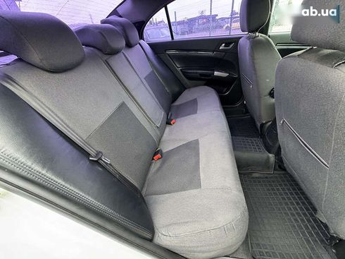 Geely Emgrand 7 2013 - фото 25