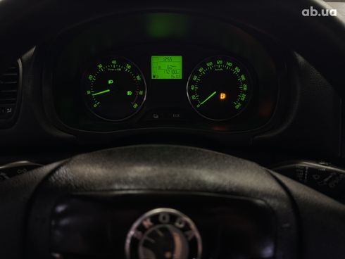 Skoda Fabia 2011 черный - фото 10