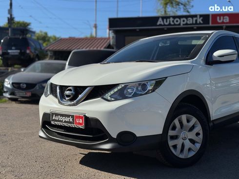Nissan Qashqai 2017 белый - фото 2