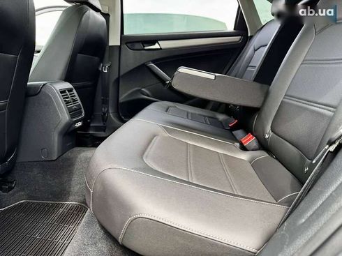 Volkswagen Passat 2021 - фото 20