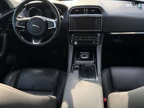 Jaguar F-Pace 2018 - фото 10