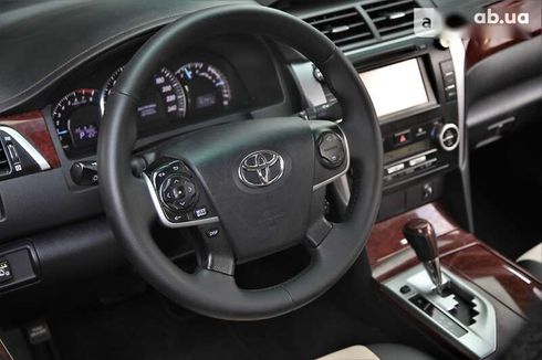 Toyota Camry 2011 - фото 12