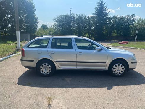 Skoda Octavia 2006 серебристый - фото 4