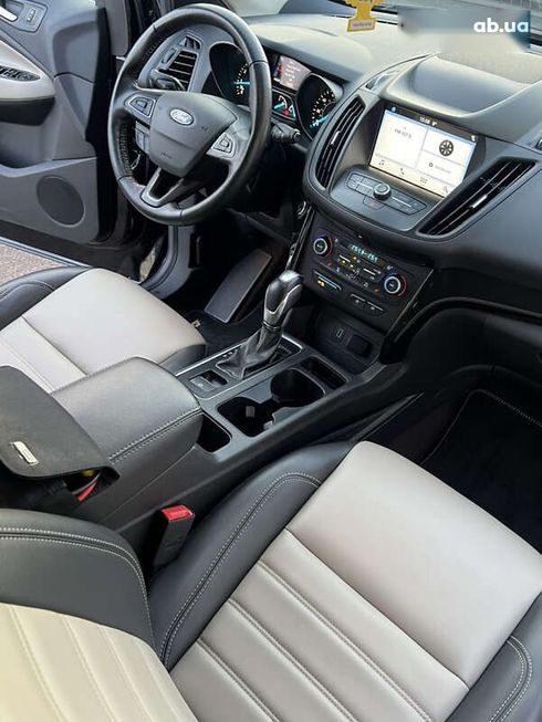 Ford Escape 2018 - фото 29