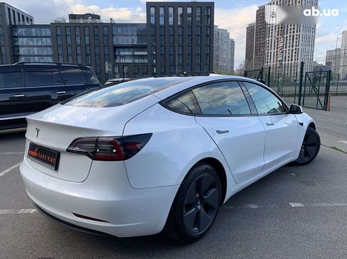 Tesla Model 3 2021 - фото 6