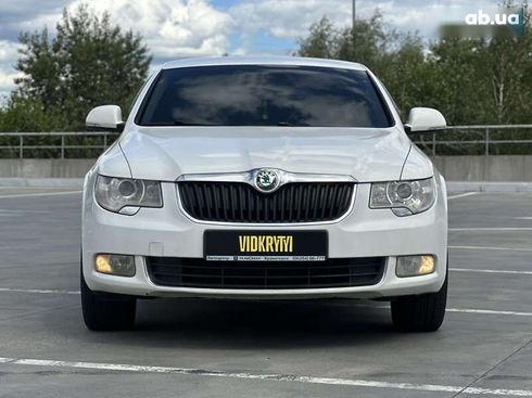 Skoda Superb 2010 - фото 4