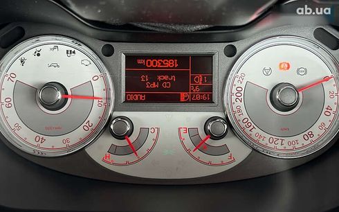 Fiat Linea 2009 - фото 13