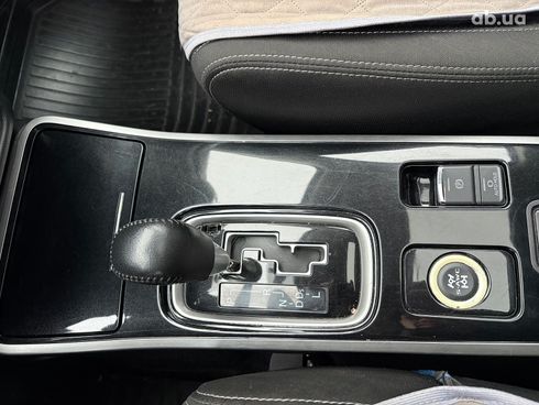 Mitsubishi Outlander 2017 черный - фото 24