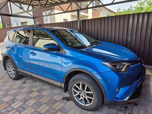 Toyota RAV4 2016 голубой - фото 12