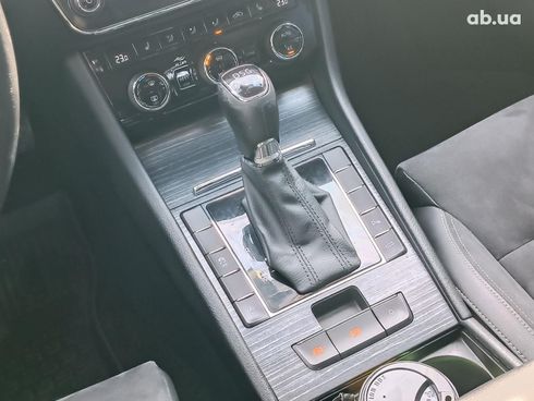 Skoda Superb 2021 серый - фото 17