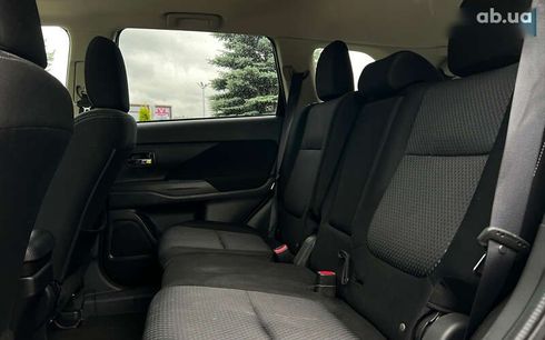 Mitsubishi Outlander 2017 - фото 11