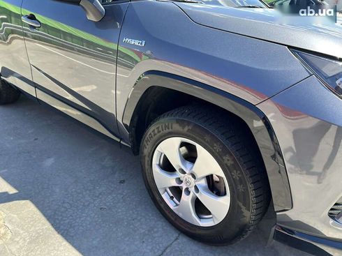 Toyota RAV4 2020 - фото 17