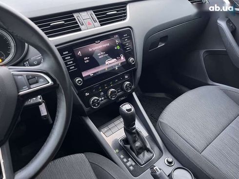 Skoda Octavia 2019 - фото 21