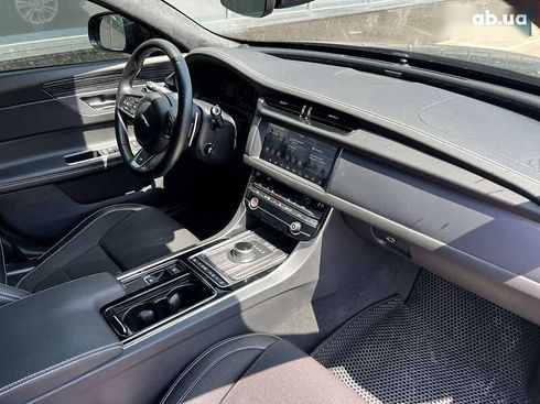 Jaguar XF 2019 - фото 29