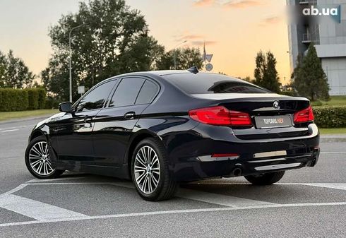 BMW 5 серия 2017 - фото 10