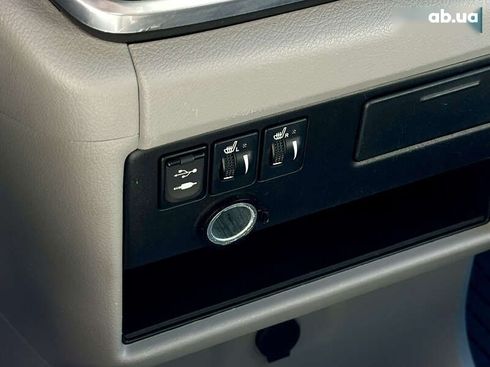 Toyota Sienna 2015 - фото 30