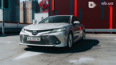 Toyota Camry 2019 - фото 5