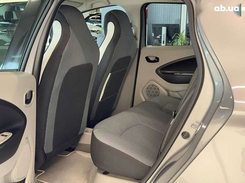 Renault Zoe 2016 - фото 30