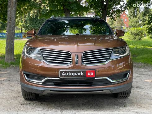 Lincoln MKX 2018 коричневый - фото 2