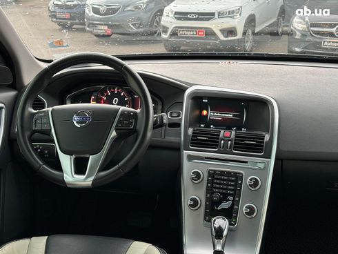 Volvo XC60 2016 черный - фото 34