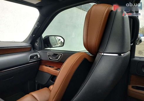 Lincoln Navigator 2018 - фото 20