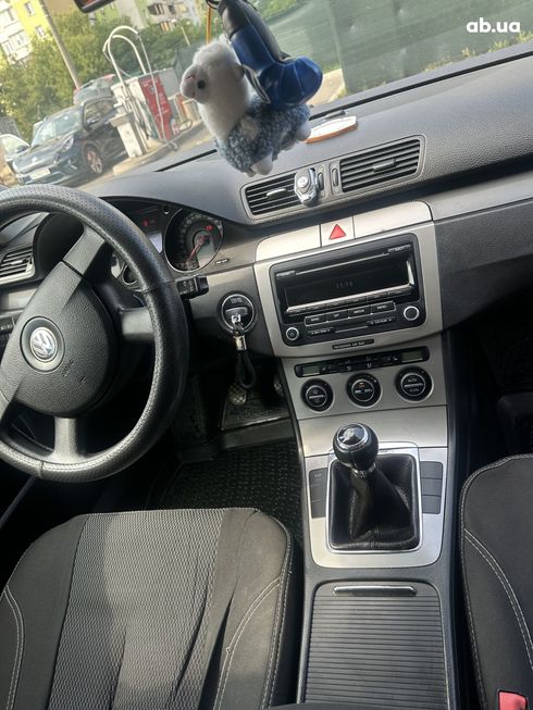 Volkswagen Passat Variant 2005 черный - фото 12