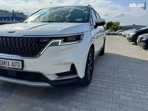Kia Carnival 2021 - фото 2